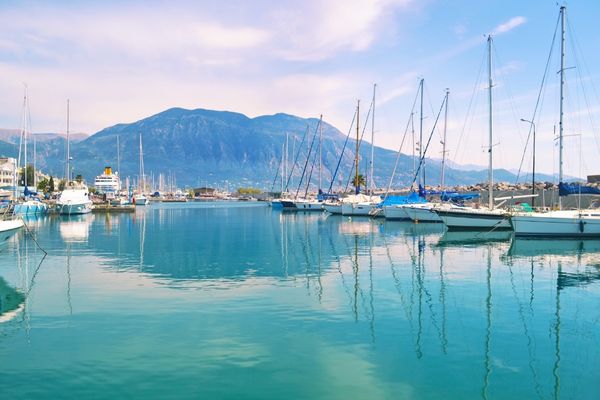 Historický prístav v Kalamate, odkiaľ sa začali vyvážať olivy Kalamon